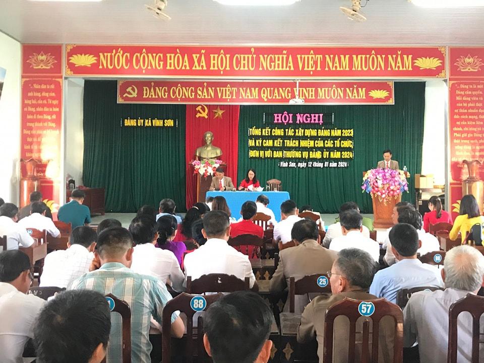 Đảng bộ xã Vĩnh Sơn tổ chức hội nghị tổng kết công tác xây dựng Đảng năm 2023, triển khai phương hướng, nhiệm vụ năm 2024.